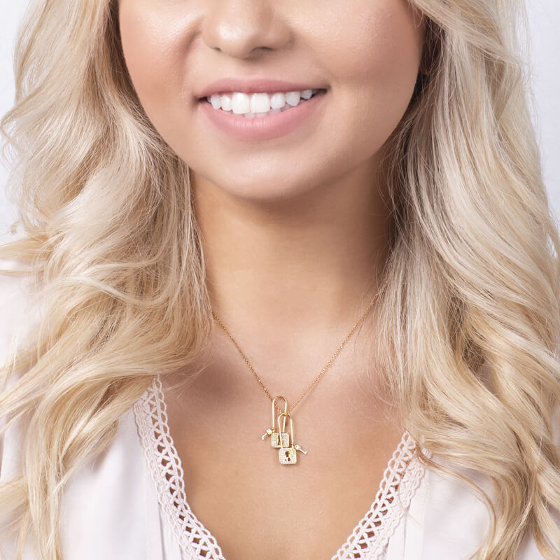 18k Yellow Gold Lock & Key Pendant with 16" Yellow Gold Chain