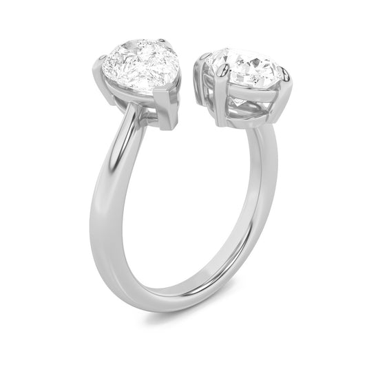 3Cttw Oval Shaped Lab Grown Diamond (F/VS) Toi etMoi Fashiion Ring in 14K Gold