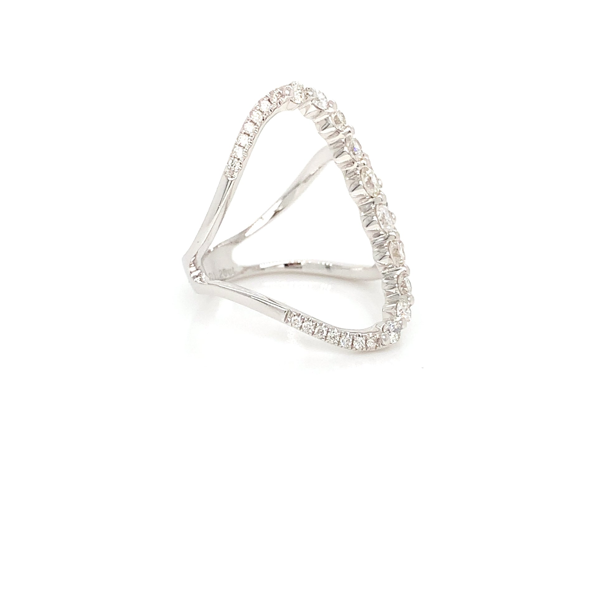 18kt White Gold Freeform Ring: Elegant 1.20ct Natural Diamonds