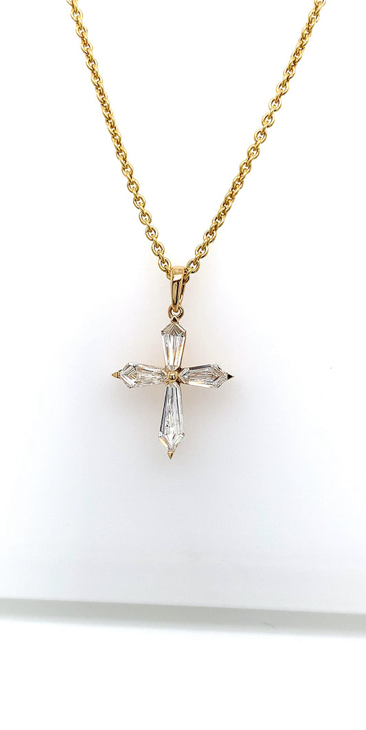 Exquisite 18KY Kite-Cut Diamond Cross Pendant