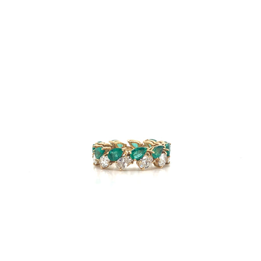 18K Gold Emerald Diamond Ring | Elegant Fine Jewelry