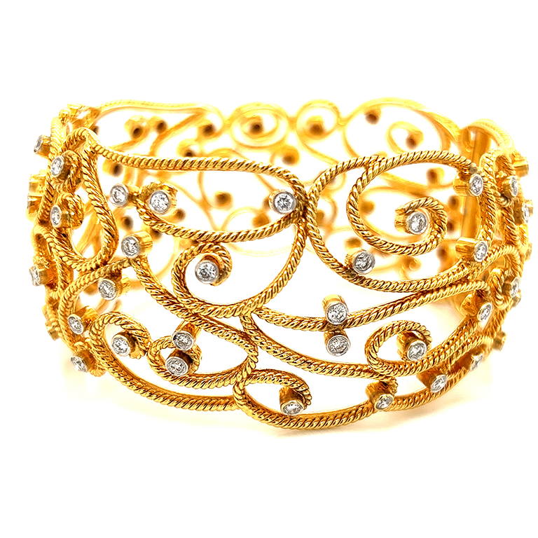 18K YELLOW GOLD DIAMOND BANGLE