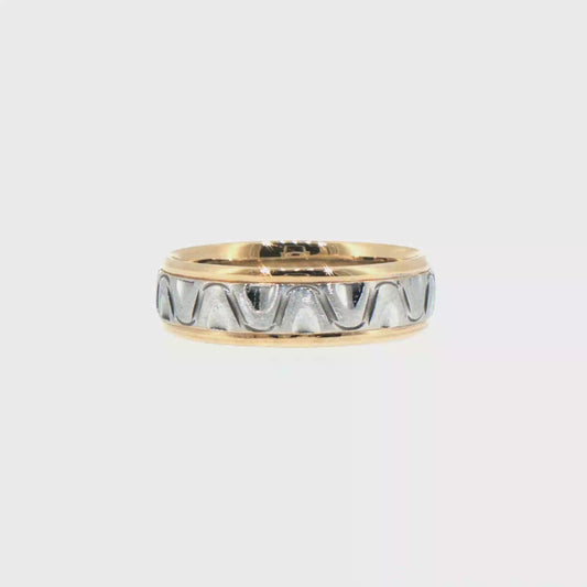 Two-Tone Wavy Pattern Band in 14kt Yellow Gold