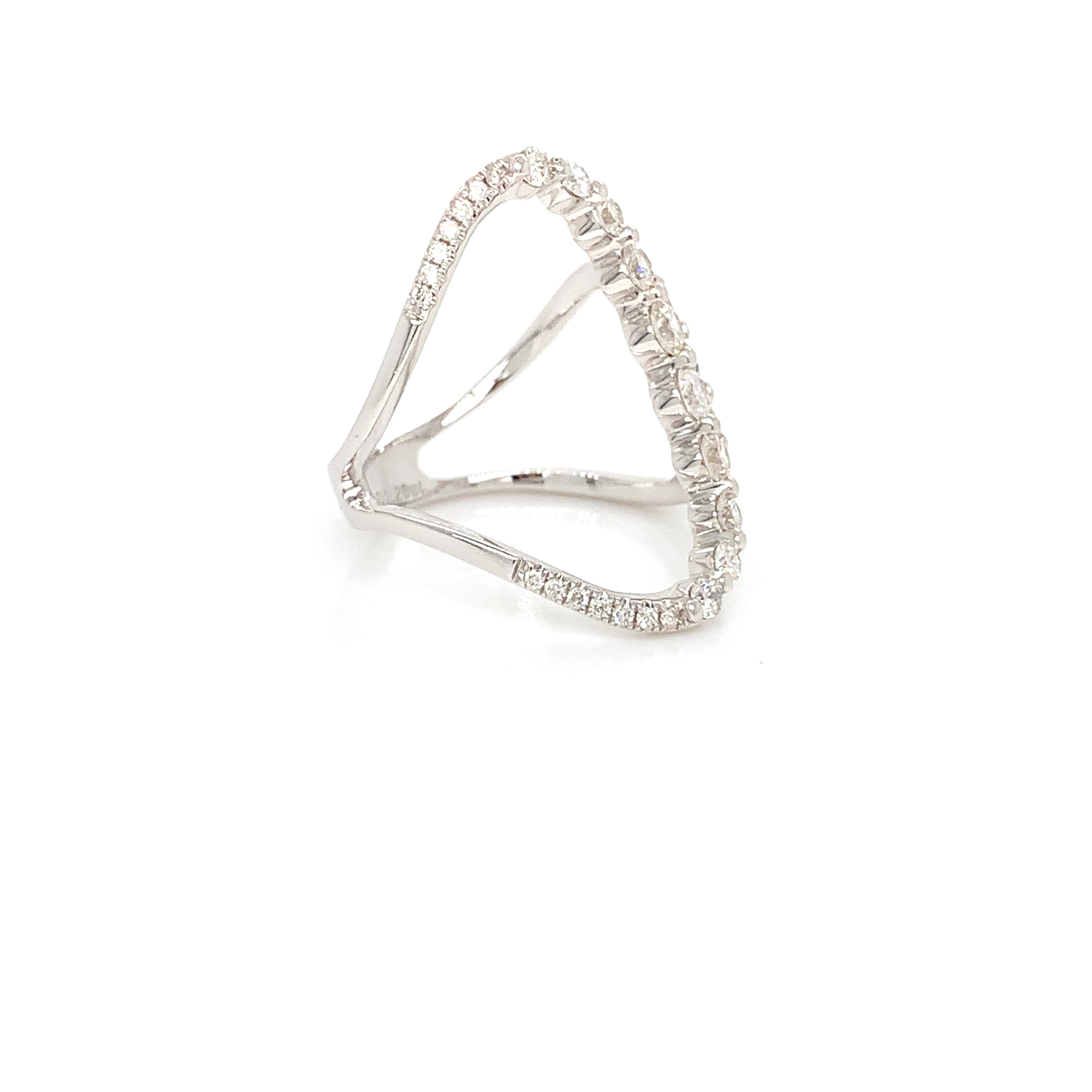 FR0335 (1) 18kt white gold freeform jewel